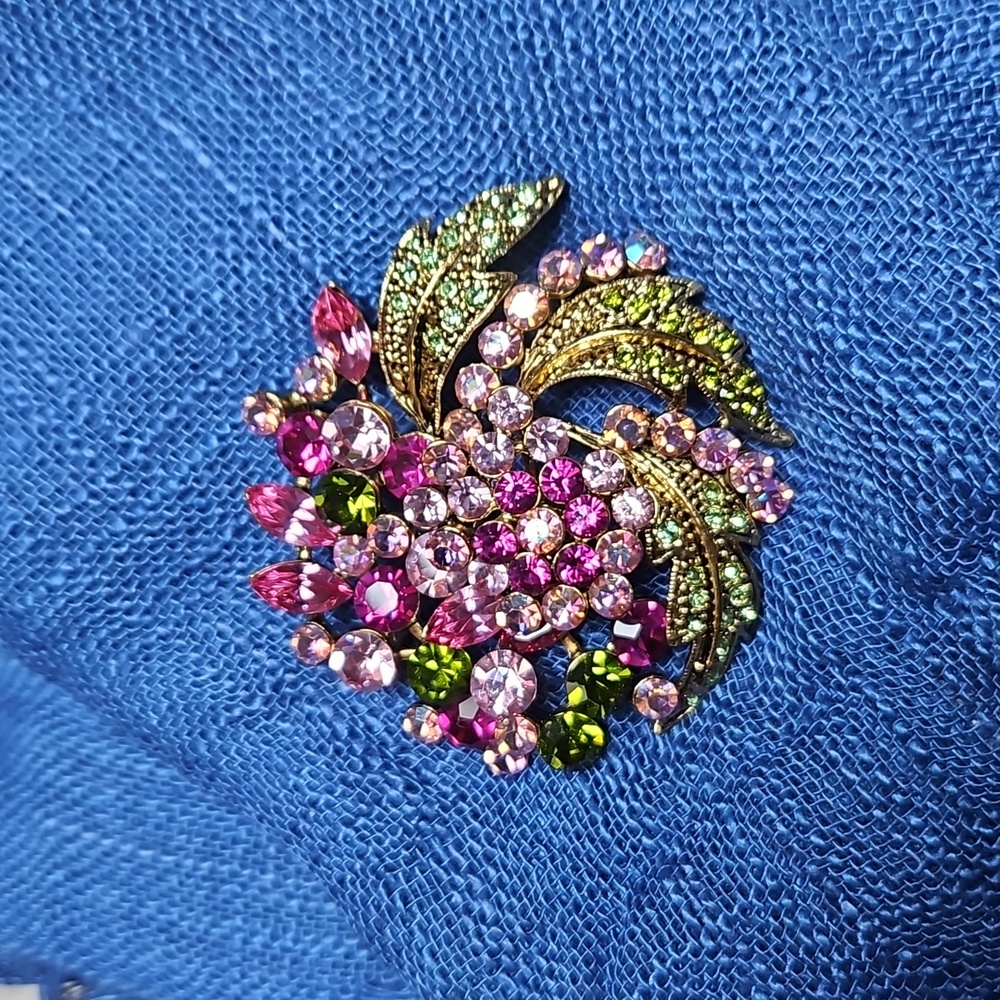 😍Pink & Green Vintage Brooch 😍NWOT
